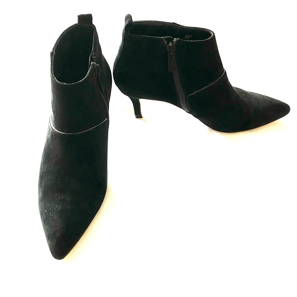 Donald/Pliner Fayla Ankle Boot - Picture 2 of 10